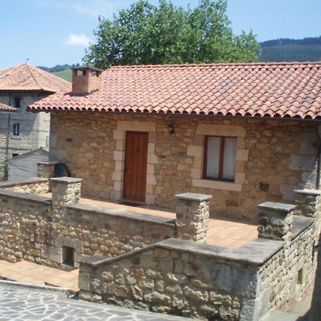 Apartamentos Rurales La Casa Vieja De Alceda Exterior photo