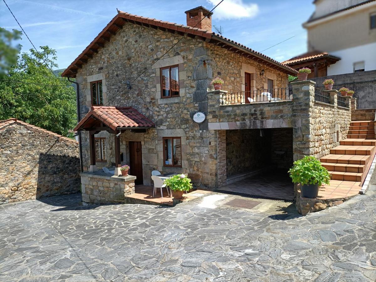 Apartamentos Rurales La Casa Vieja De Alceda Exterior photo