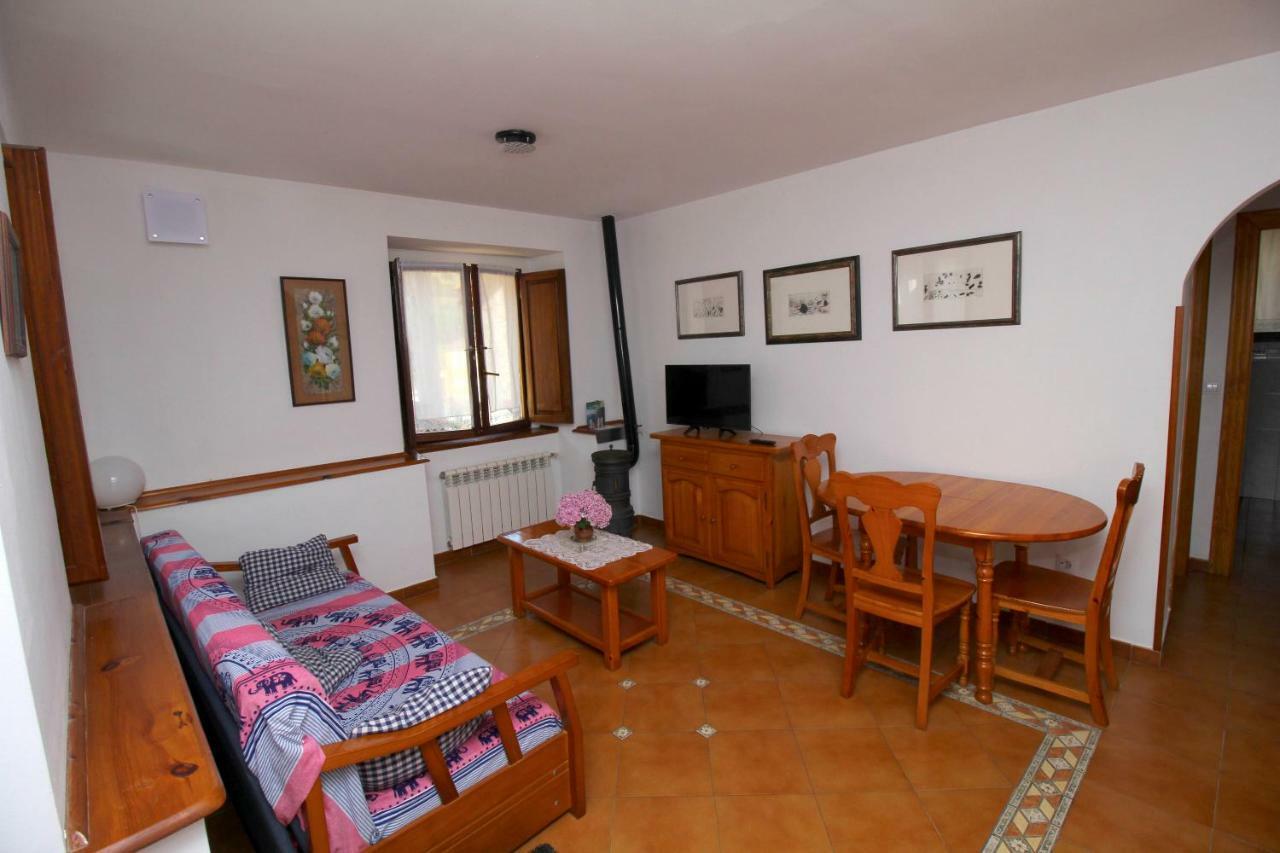 Apartamentos Rurales La Casa Vieja De Alceda Exterior photo